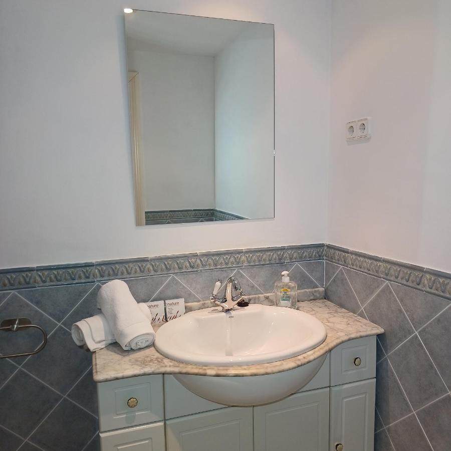 Vut Casa De La Catedral Baja Apartment Сигуенца Екстериор снимка